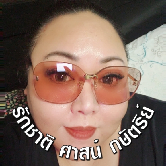Poshmark profile picture for @warn